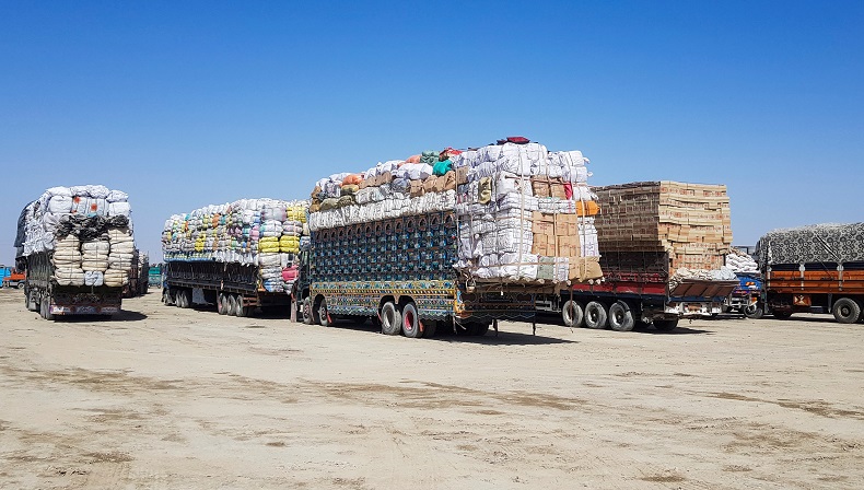 Insiden Penurunan Bendera Pakistan di Truk Bantuan, Taliban Minta Maaf