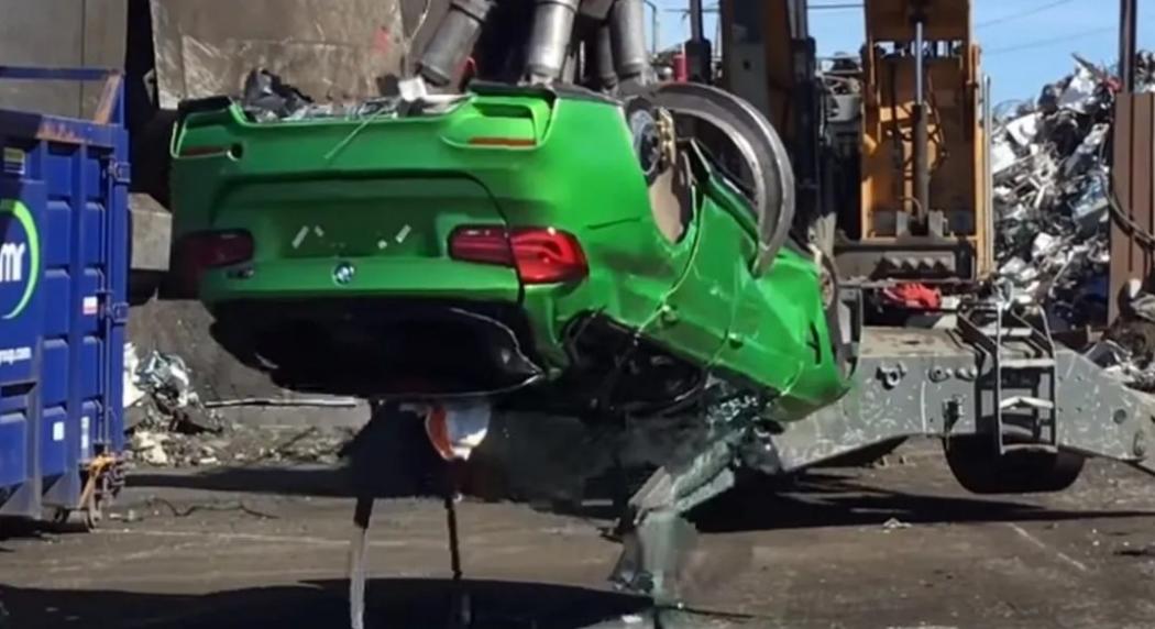 Mobil BMW Ini Dihancurkan Polisi Ketahuan Gunakan Komponen Curian 