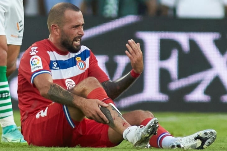 Eks Pemain Barcelona Cedera Horor, Tulang Kaki Terlihat hingga Dapat 15 Jahitan