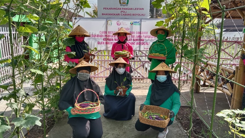 Dukung Ketahanan Pangan, Bhayangkari Boyolali dan MNC Peduli Ajarkan Cara Tanam Sayur Organik