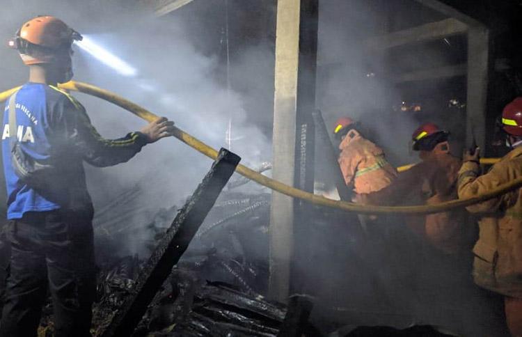 Kebakaran di Piyungan Bantul Hanguskan Dapur dan Kandang Sapi