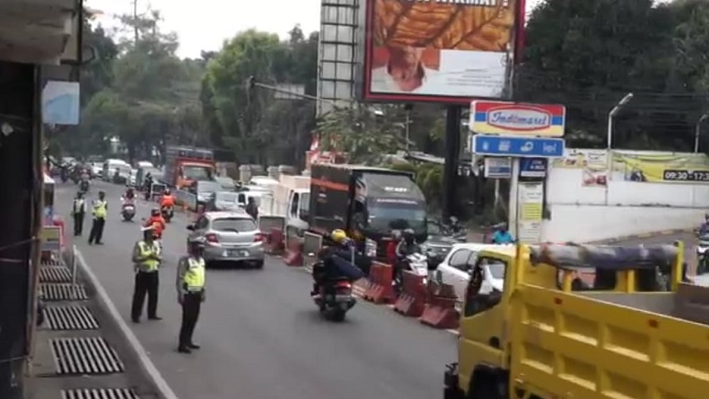 Pekan Kedua Ganjil Genap di Jalur Wisata Bandung, Jalan Setiabudhi Padat Merayap