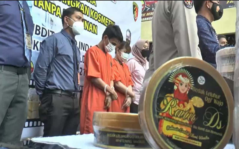 Pasutri di Palembang Jual Kosmetik Ilegal setelah Usaha Sate Gulung Tikar 