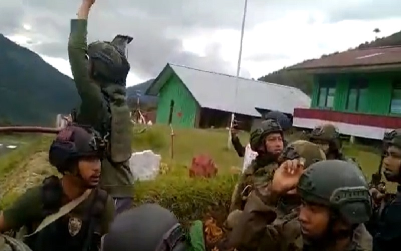 Detik-Detik Anggota Brimob Tertembak saat Kontak Tembak dengan KKB di Kiwirok