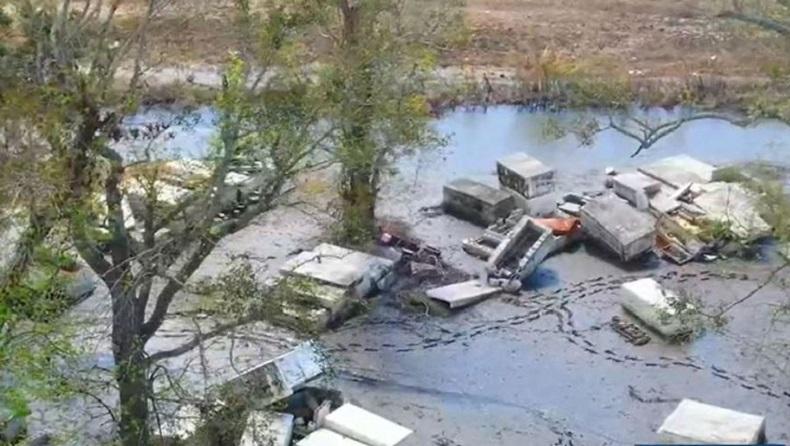 Horor, Peti Berisi Jasad dari Permakaman Terdampar di Taman Rumah Warga akibat Disapu Banjir
