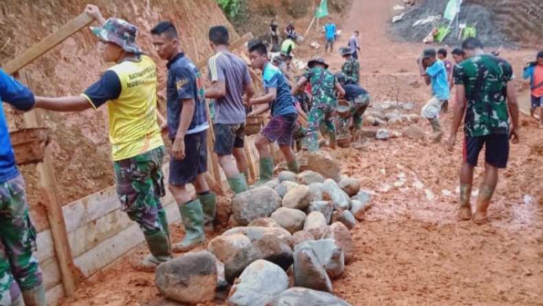 Satgas TMMD Kodim Sangihe Kerjakan Perintisan Jalan Sepanjang 1 Km dalam 10 Hari 