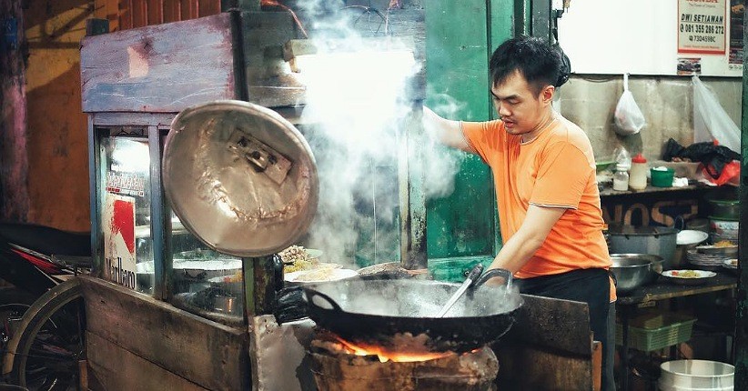 7 Tempat Kuliner di Sulawesi Selatan yang Legendaris, Murah dan Enak