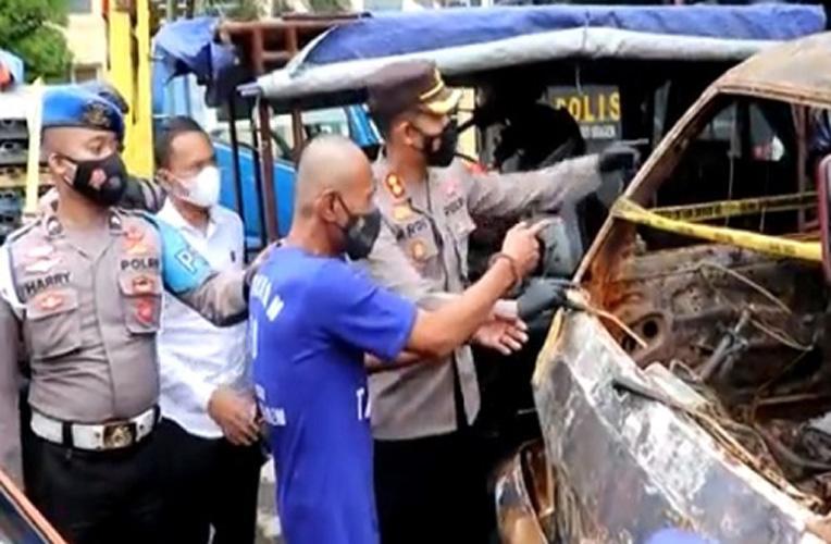 Sakit Hati gegara Parkir, Warga Kauman Sragen Bakar Mobil Jemaah Masjid 