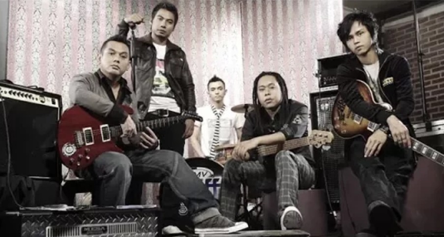 Chord dan Lirik Lagu Terendap Laraku Dipopulerkan Naff