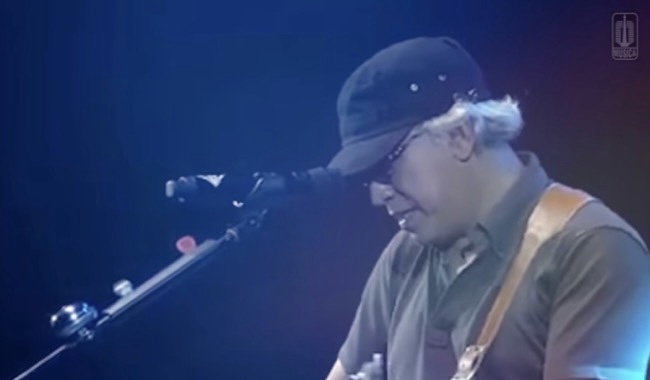 Lirik Lagu Ibu dari Iwan Fals, Maknanya Dalam Banget!