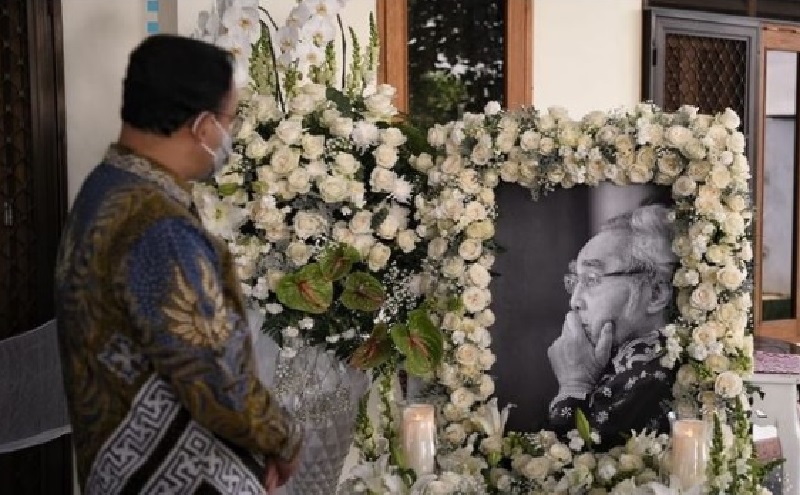 Layat ke Rumah Duka, Anies Kenang Perjalanan Hidup Mendiang Sabam Sirait