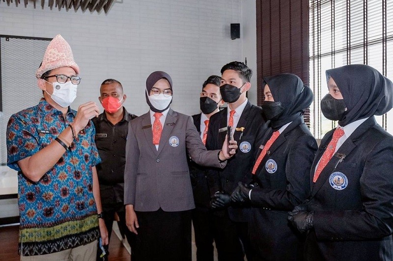 Bertekad Ciptakan Lapangan Kerja, Mahasiswa Poltekpar Palembang Dapat Apresiasi dari Menparekraf 