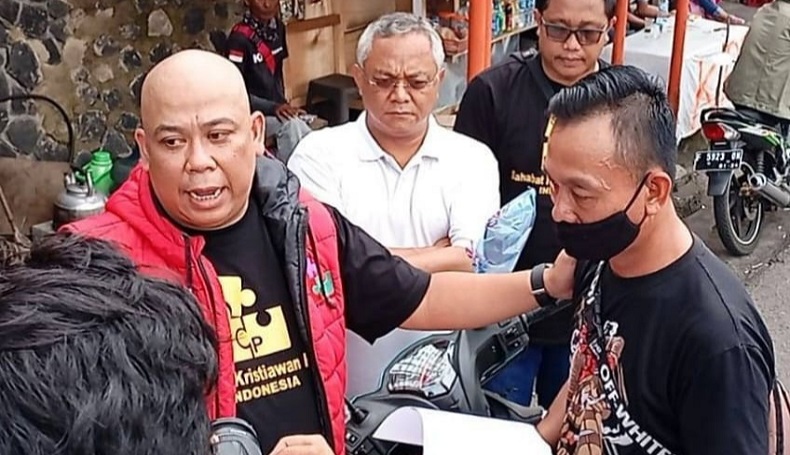  Usai Viral, Guru Honorer Berdagang Asongan di Sukabumi dapat Hadiah Motor