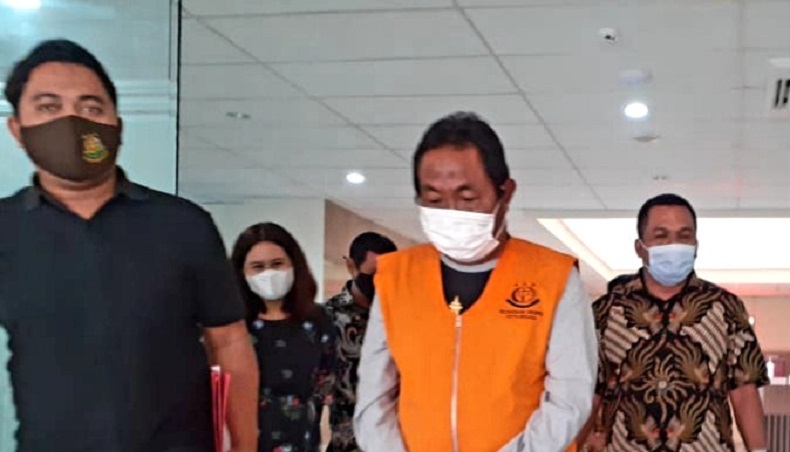 Kejaksaan Tahan Kepsek SMAN 19 Bekasi terkait Korupsi USB