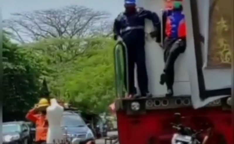 Viral Kereta Api Tabrak Motor Tak Bertuan di Malang, Ini Kata PT KAI 