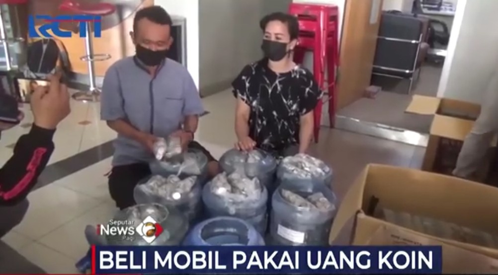 3 Fakta Menarik Suami Istri Beli Mobil Rp271 Juta Pakai Uang Koin, Hasil Dagang Kelontong 3 Tahun 