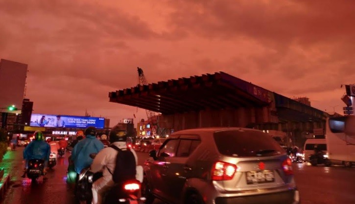 Pemasangan Girder Tol Becakayu, Rekayasa Lalin Berlaku Mulai Pukul 21.00 WIB  