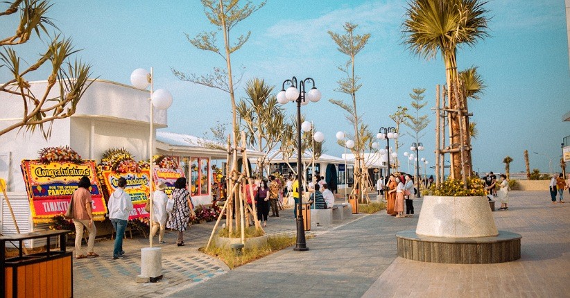 Sensasi Liburan di Kawasan PIK, Asyik Kulineran di Tepi Laut