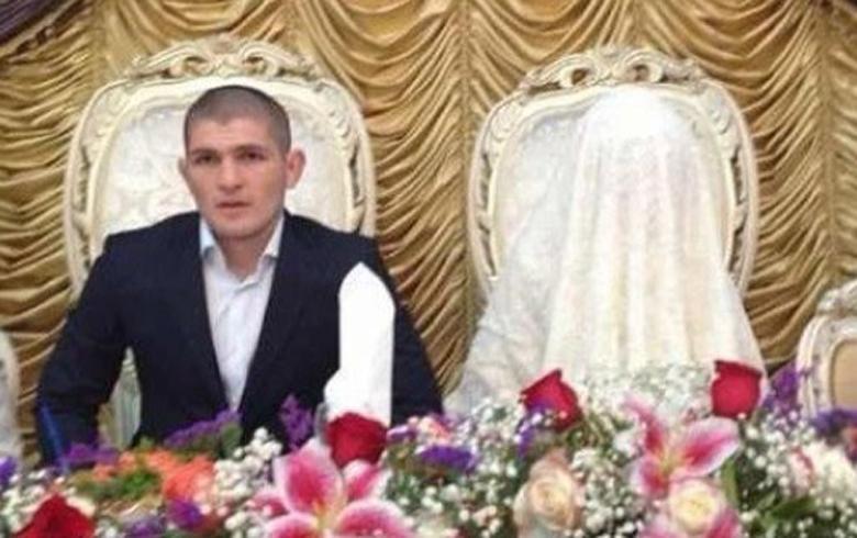 Kenapa Istri Khabib Nurmagomedov Ogah Tampakkan Wajah ke Publik? Ternyata Ini Alasannya