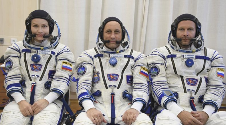 Pertama di Dunia, Rusia Kirim Sutradara dan Aktris ke Luar Angkasa untuk Syuting Film