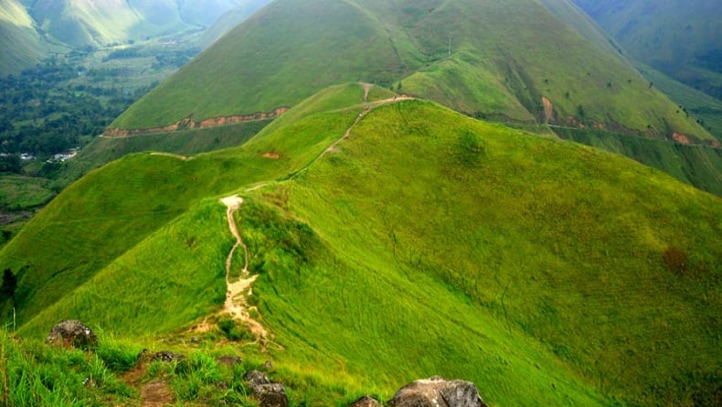 3 Tempat Wisata di Dekat Danau Toba yang Lagi Hits, Pemandangannya Bikin Hati Adem