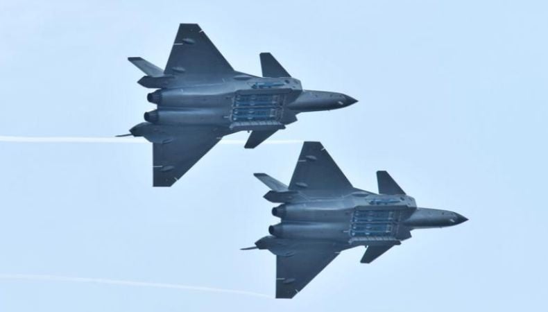 Pesawat Militer China Jatuh saat Latihan Perang, Sebagian Perairan Laut China Selatan Ditutup