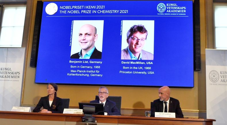 Ini 2 Ilmuwan Pemenang Hadiah Nobel Kimia 2021