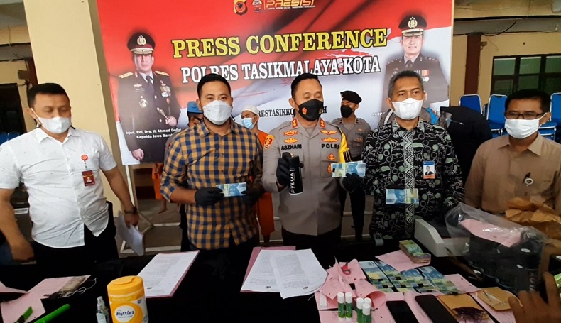 Terlilit Pinjol hingga Rp30 Juta, Kepala Minimarket di Tasikmalaya Bobol Tokonya