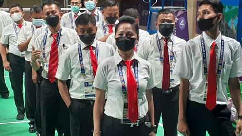 Guru SD Asal Sulut Ini Jadi Wasit di Cabor Bulu Tangkis PON XX Papua