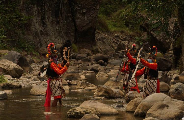 Saparan Rebo Pungkasan, Tradisi untuk Warga Bersyukur dan Rekatkan Persaudaraan 