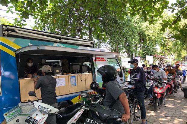 Layanan Drive Thru Cetak KTP di Jogja Bisa Aktivasi Identitas Kependudukan Digital