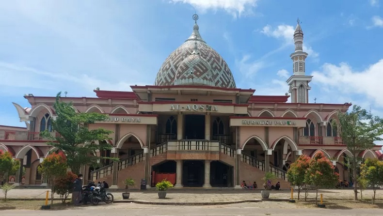 Mengapa Laki-Laki Diwajibkan Shalat Jumat? Begini Dalilnya