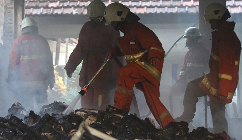 Bangunan Dekat Istano Basa Pagaruyung Terbakar, Rumah dan Kedai Ludes Dilalap Api