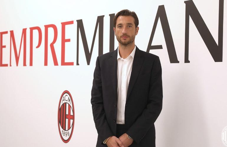 AC Milan Resmi Rekrut Kiper 38 Tahun Mantan Amunisi Juventus