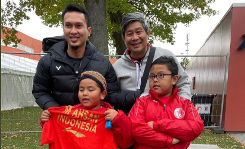 Viral Anak Kecil Dukung Tim Thomas Indonesia, Ternyata Datang Jauh-Jauh dari Jerman