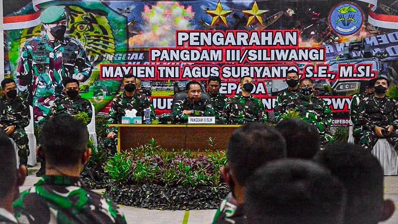 Pangdam Siliwangi Minta Prajurit Arhanud 14/PWY Cirebon Rajin Sholat Subuh dan Duha