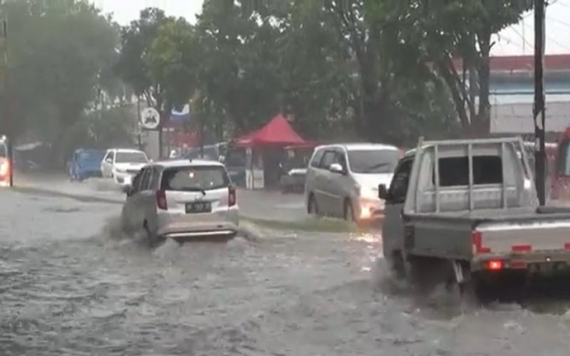 Palembang Rawan Banjir karena Kebiasaan Buruk Warga Sembarangan Buang Sampah