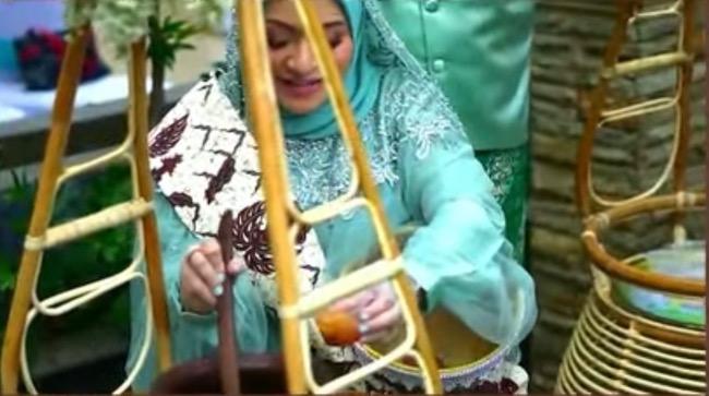 Digelar Tertutup, Sule dan Nathalie Jalani Prosesi Jualan Rujak di Acara 7 Bulanan