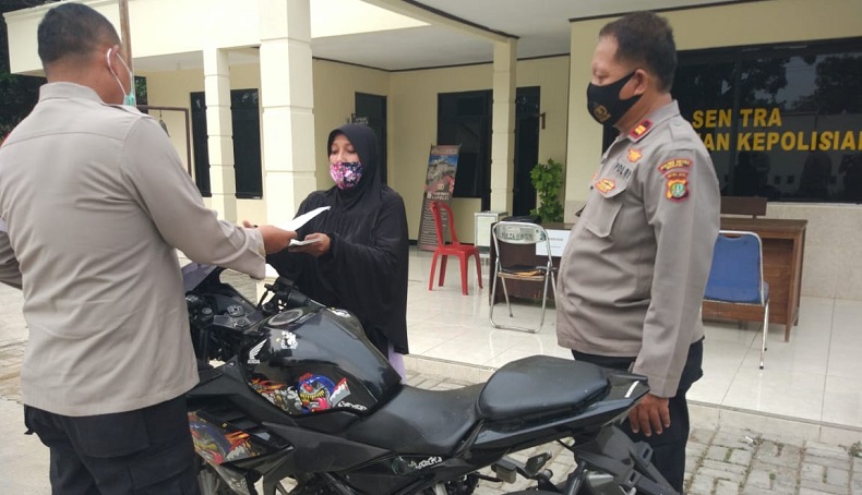Razia Warga Belum Vaksin Covid-19, Polisi Tak Sengaja Temukan Motor yang Dicuri