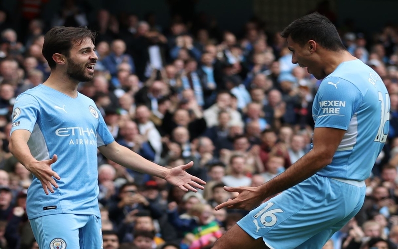 Lini Tengah Tajam, Manchester City Hajar Burnley 2-0
