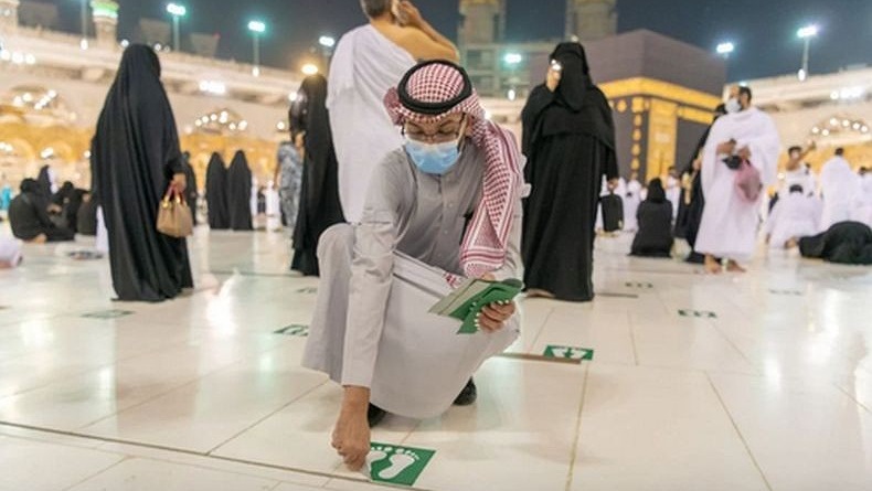  Ketua MUI Ingatkan untuk Daerah Hijau, Jemaah Bisa Rapatkan Shaf Salat 
