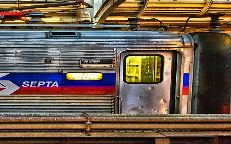 Kisah Tragis Perempuan Diperkosa di Kereta Komuter, Penumpang hanya Jadi Penonton