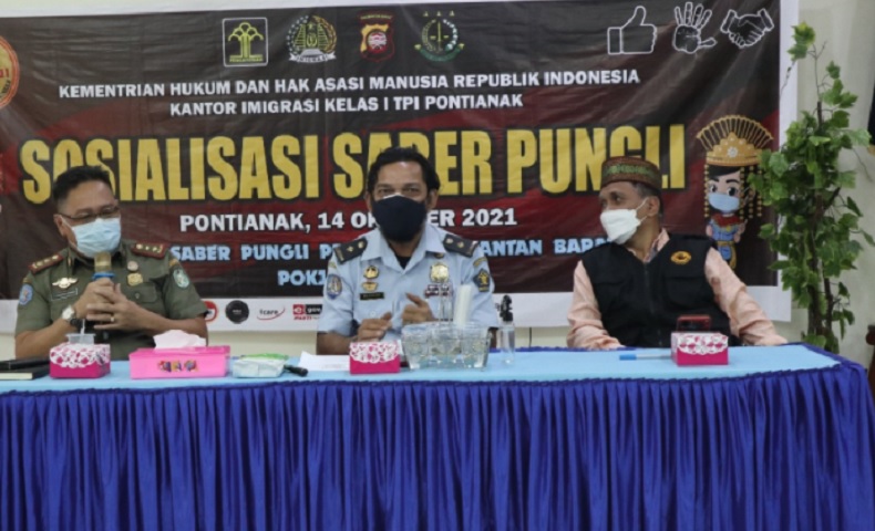 Sosialisasi Pungli di Imigrasi Pontianak, Kasatpol PP: Ada yang Sebut Salam Tempel, Uang Rokok