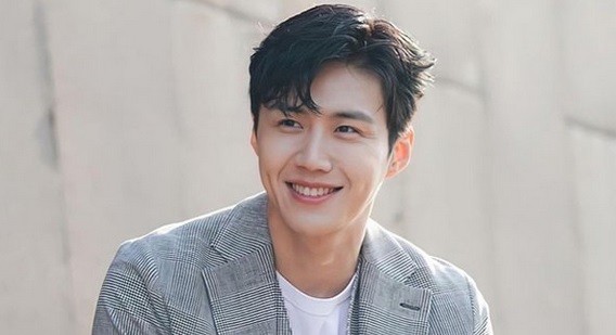 5 Fakta Kasus Aborsi Aktor Kim Seon Ho, Selalu Memaafkan Kekasih yang Suka Selingkuh 