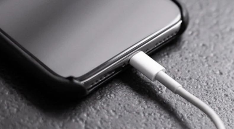 Tragis, Siswa SD Tewas akibat Ponselnya Meledak saat Belajar Online