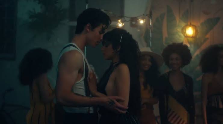 Chord Gitar dan Lirik lagu Senorita Shawn Mendes feat Camila Cabello Bercerita tentang Romansa 