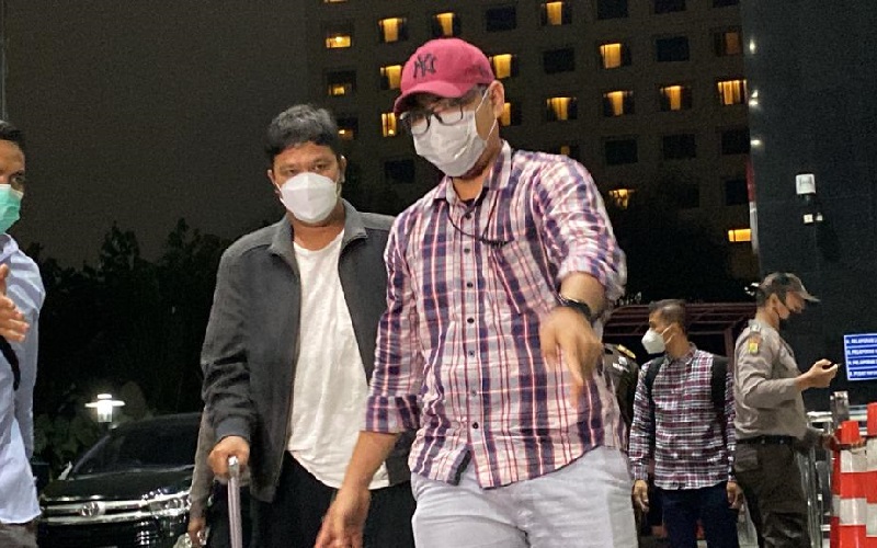 Tiba di Gedung KPK, Bupati Kuansing Riau Andi Putra Bungkam