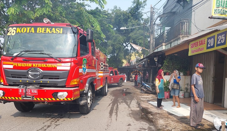 Gas Meledak, Warkop Kayuringin di Bekasi Hangus Terbakar