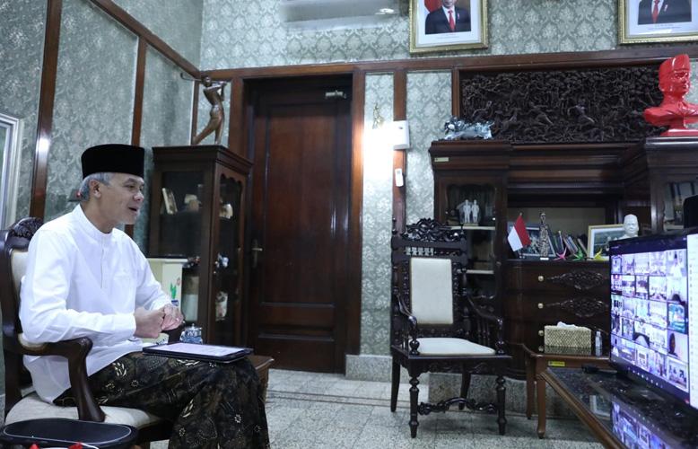 Peringati Maulid Nabi dan Hari Santri Virtual, Ganjar: Berkat Shalawat, Corona Minggat