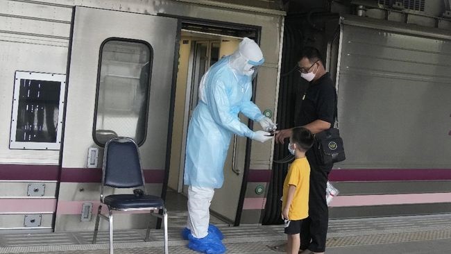  Mulai Hari Ini, Anak di Bawah 12 Tahun Boleh Naik Kereta Api 